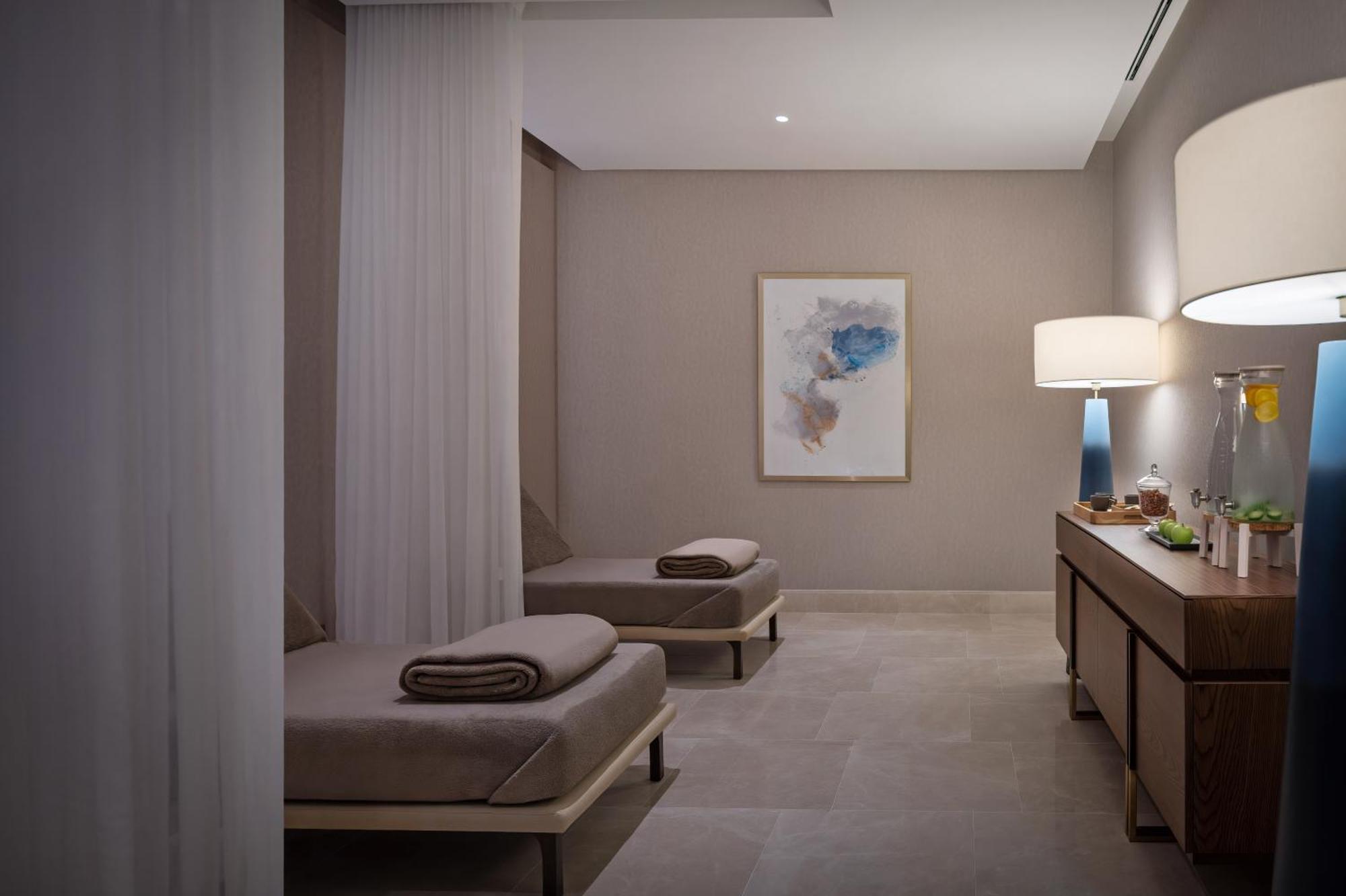Address Beach Resort Bahrain Manama Exterior foto The Spa at The Westin